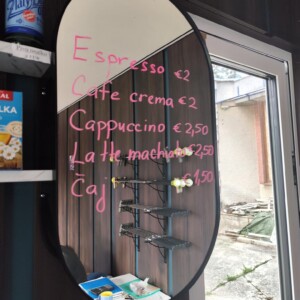 ponuka teplých nápojov
